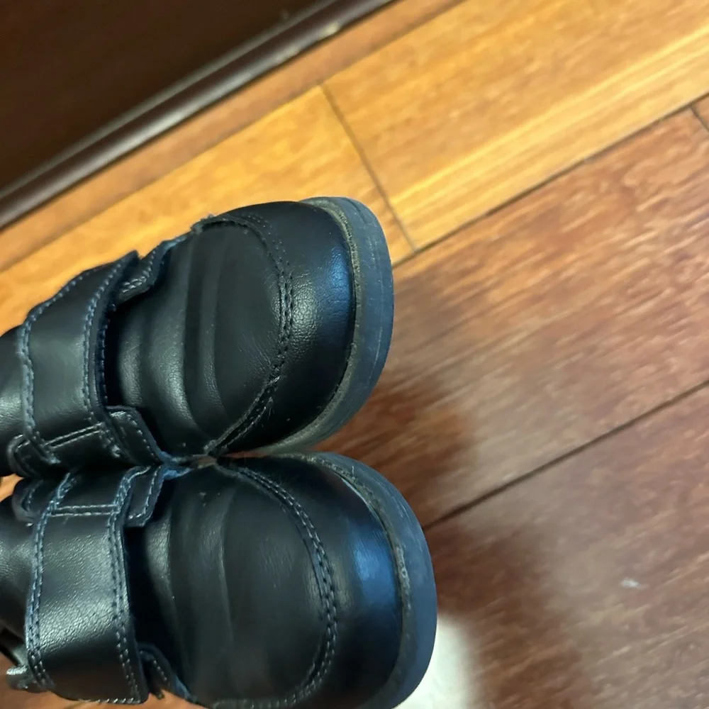 Osh Kosh boys shoes